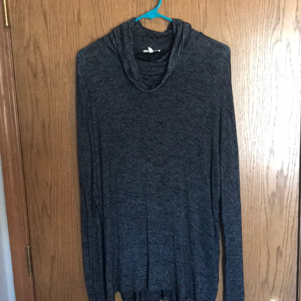 Great top with fun lace details on back